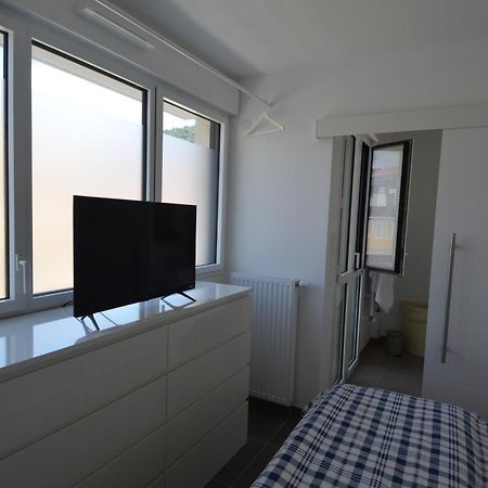 Villa Smolett - Appartement Cosy Au Coeur Du Quartier Du Port 尼斯 外观 照片