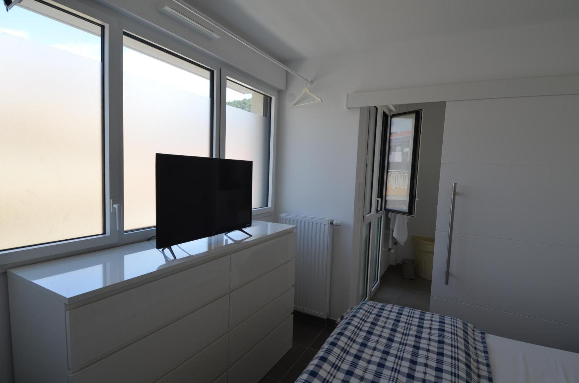 Villa Smolett - Appartement Cosy Au Coeur Du Quartier Du Port 尼斯 外观 照片
